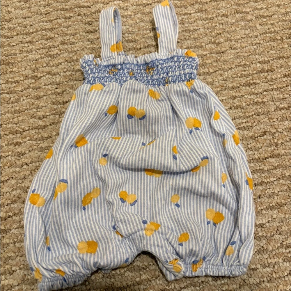 Carter’s Newborn Baby Girl Clothing Set of 4 Rompers and One Sleeveless Onesie - Picture 6 of 13